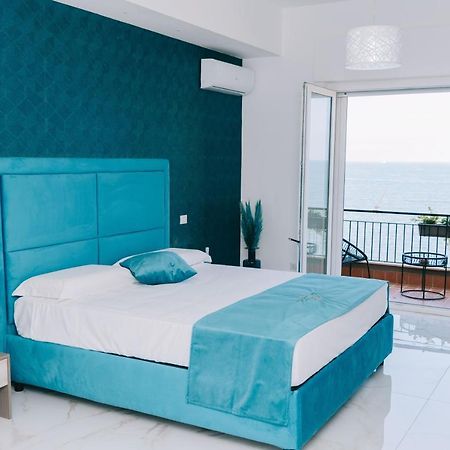 Frontemare Suite Castellammare di Stabia Bagian luar foto