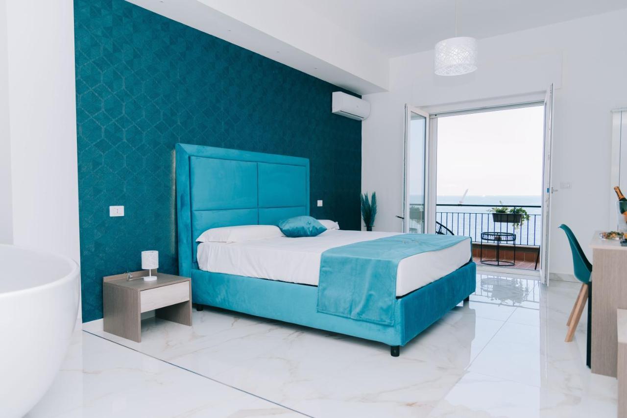 Frontemare Suite Castellammare di Stabia Bagian luar foto