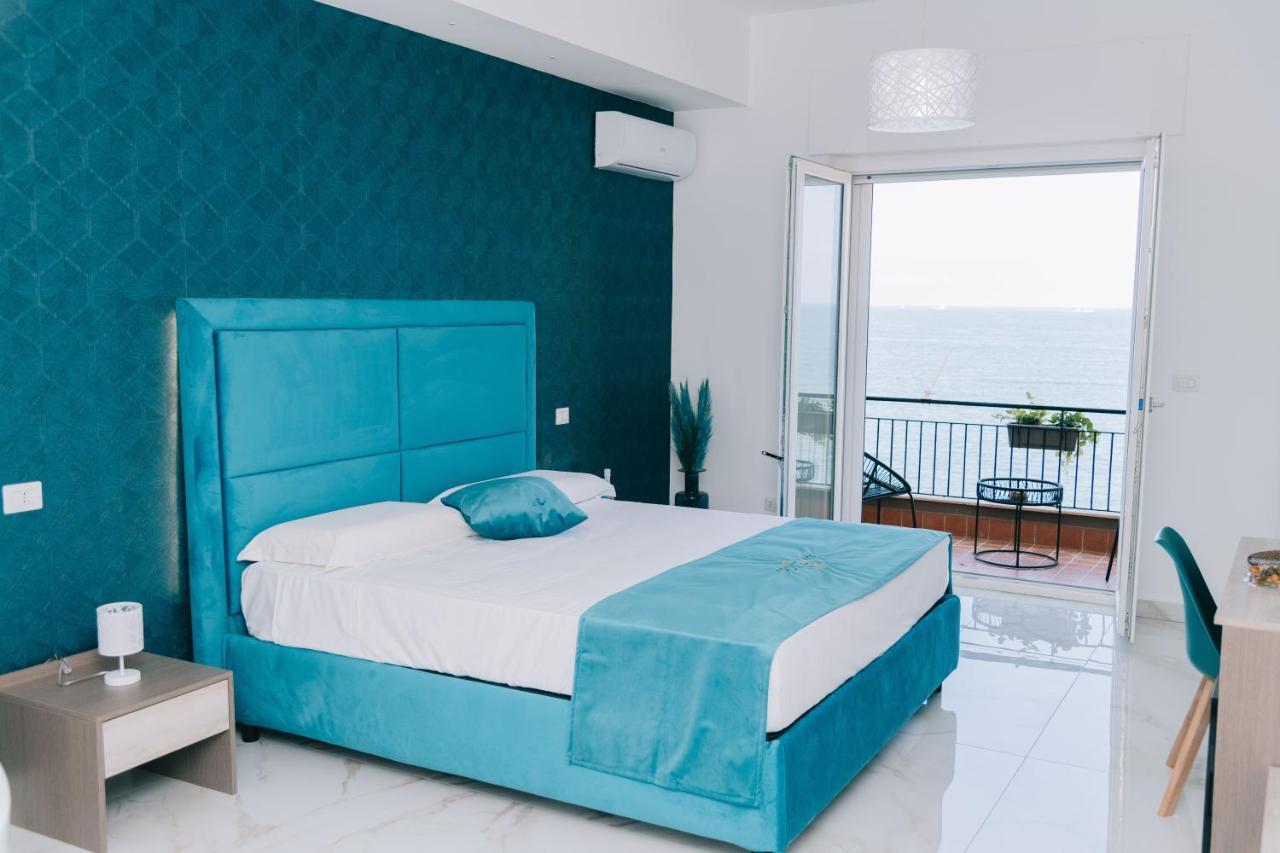 Frontemare Suite Castellammare di Stabia Bagian luar foto