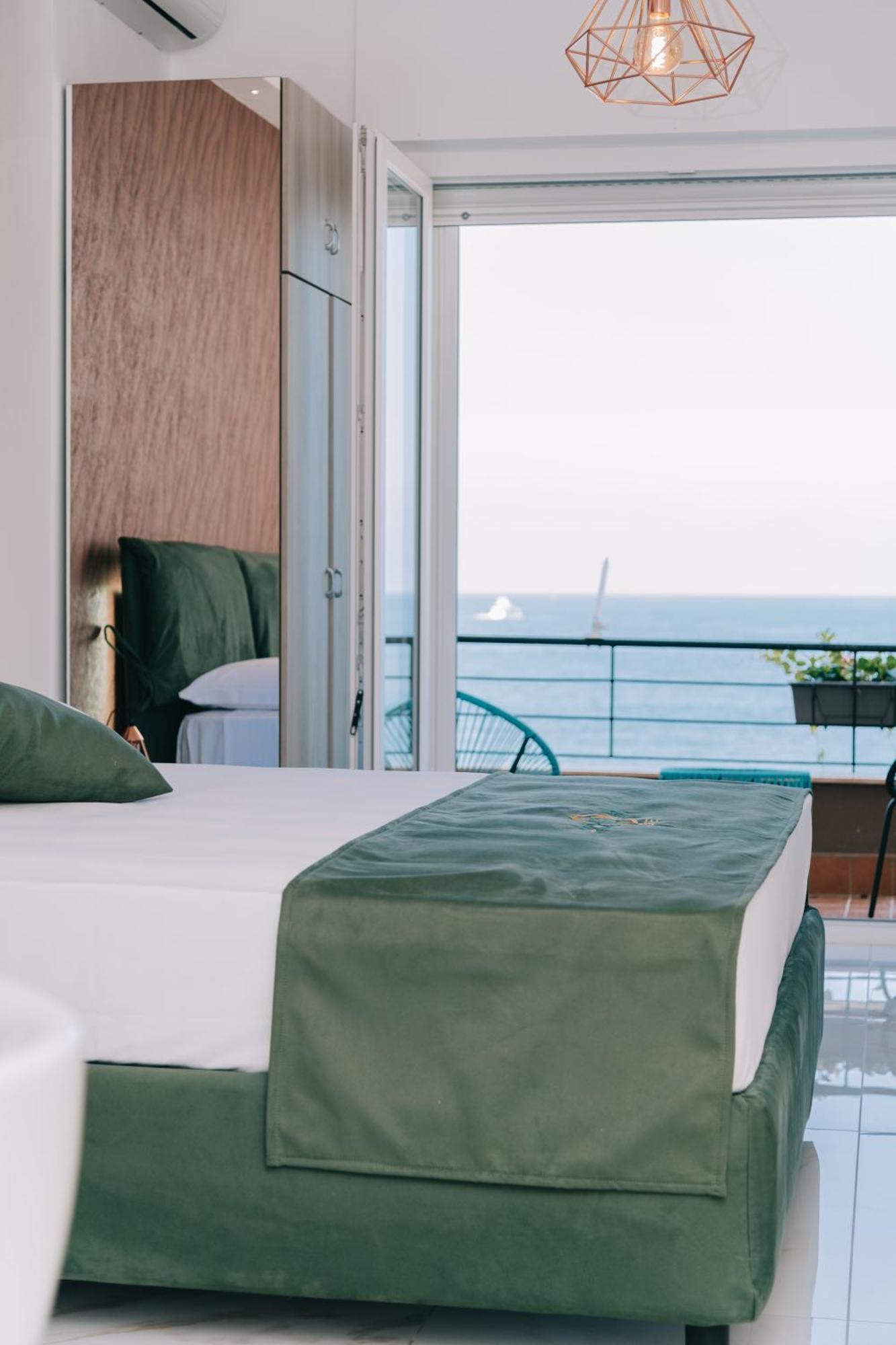 Frontemare Suite Castellammare di Stabia Ruang foto